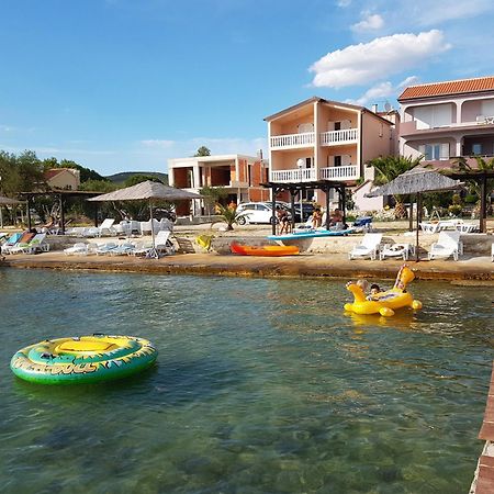 Euroholiday Apartments Turanj Buitenkant foto