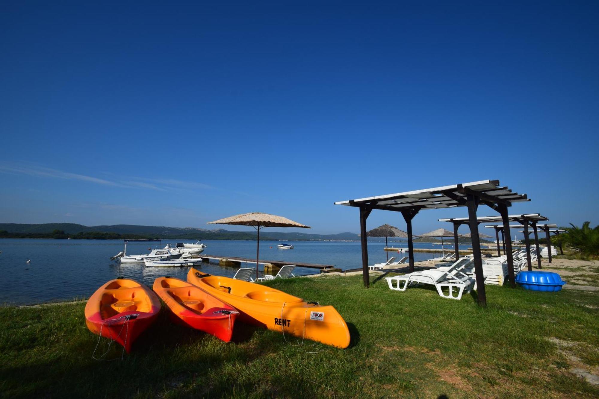 Euroholiday Apartments Turanj Buitenkant foto